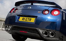   Nissan GT-R - 2011