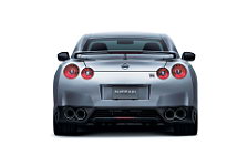   Nissan GT-R - 2011