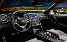   Nissan GT-R - 2011
