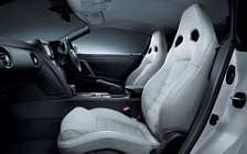   Nissan GT-R - 2011