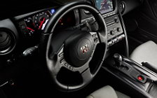   Nissan GT-R - 2011