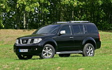   Nissan Pathfinder - 2005