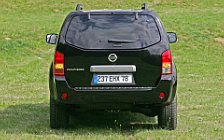   Nissan Pathfinder - 2005