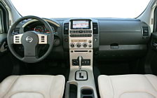   Nissan Pathfinder - 2005