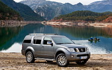   Nissan Pathfinder - 2010