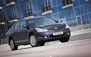   Nissan Teana 4WD - 2010