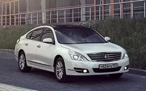   Nissan Teana - 2012