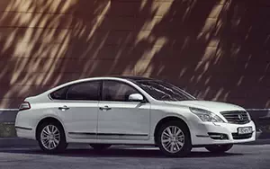   Nissan Teana - 2012