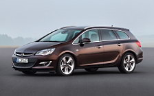   Opel Astra Caravan - 2012