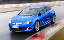   Opel Astra OPC - 2012