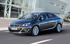   Opel Astra Sedan - 2012