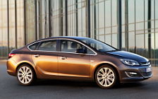   Opel Astra Sedan - 2012