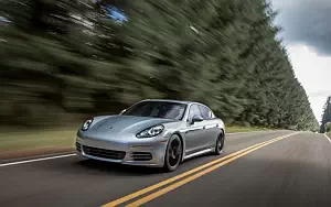      Porsche Panamera 4S US-spec - 2013