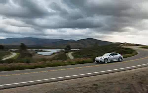      Porsche Panamera S US-spec - 2015