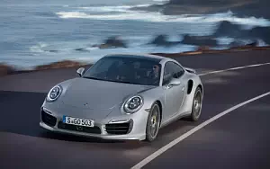   Porsche 911 Turbo S - 2013