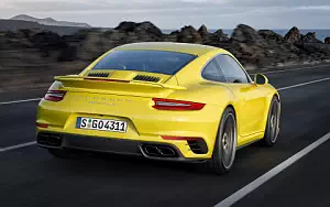   Porsche 911 Turbo S - 2016