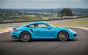   Porsche 911 Turbo S - 2016