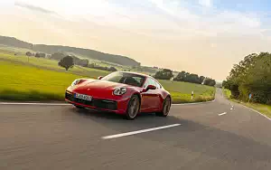   Porsche 911 Carrera Coupe (Guards Red) - 2019