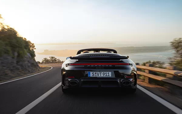   Porsche 911 Turbo S Cabriolet - 2025