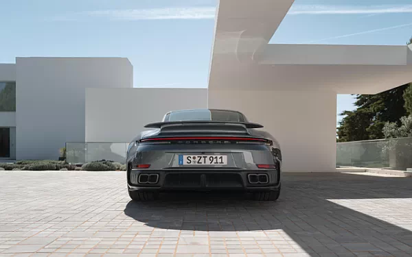   Porsche 911 Turbo S - 2025