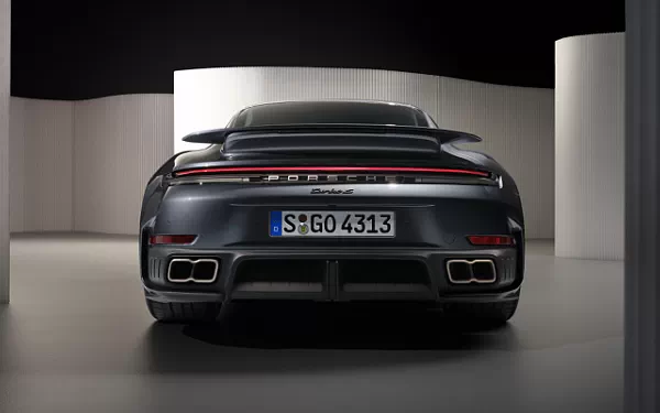   Porsche 911 Turbo S - 2025