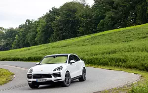   Porsche Cayenne Coupe (Carrara White Metallic) - 2019