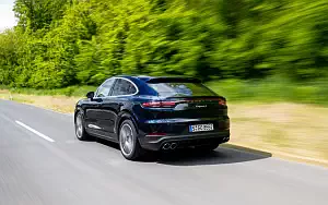   Porsche Cayenne S Coupe (Moonlight Blue Metallic) - 2019