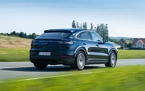   Porsche Cayenne S Coupe (Moonlight Blue Metallic) - 2019