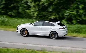   Porsche Cayenne Turbo Coupe (Carrara White Metallic) - 2019