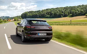   Porsche Cayenne Turbo Coupe (Mahogany Metallic) - 2019