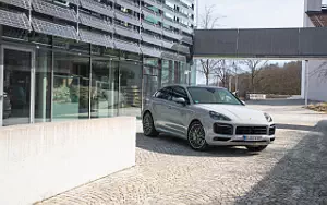   Porsche Cayenne E-Hybrid Coupe SportDesign Package - 2020