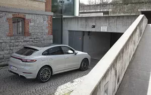   Porsche Cayenne E-Hybrid Coupe SportDesign Package - 2020