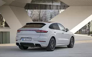   Porsche Cayenne E-Hybrid Coupe SportDesign Package - 2020