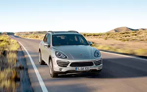   Porsche Cayenne - 2010