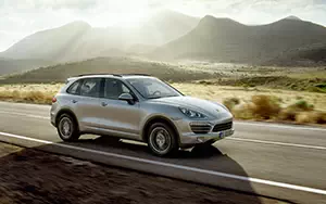   Porsche Cayenne - 2010