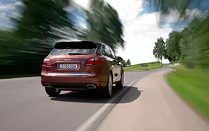   Porsche Cayenne - 2010