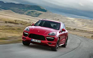   Porsche Cayenne GTS - 2012