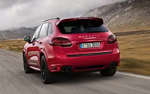   Porsche Cayenne GTS - 2012