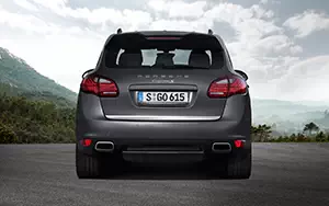   Porsche Cayenne S Diesel - 2012