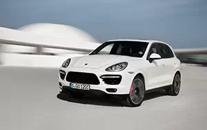   Porsche Cayenne Turbo S - 2012