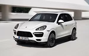   Porsche Cayenne Turbo S - 2012