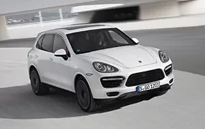   Porsche Cayenne Turbo S - 2012