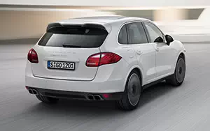   Porsche Cayenne Turbo S - 2012