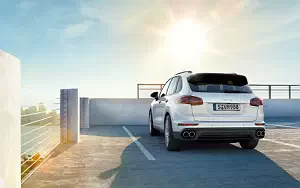   Porsche Cayenne S E-Hybrid - 2014