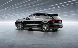   Porsche Cayenne Turbo S - 2015