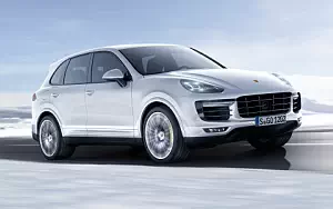   Porsche Cayenne Turbo S - 2015