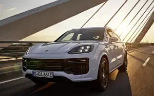   Porsche Cayenne Turbo E-Hybrid - 2023