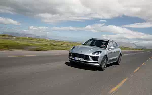   Porsche Macan Turbo (Dolomite Silver Metallic) - 2019