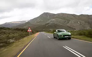   Porsche Macan Turbo (Mamba Green Metallic) - 2019