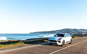   Porsche Macan GTS (Carrara White Metallic) - 2020